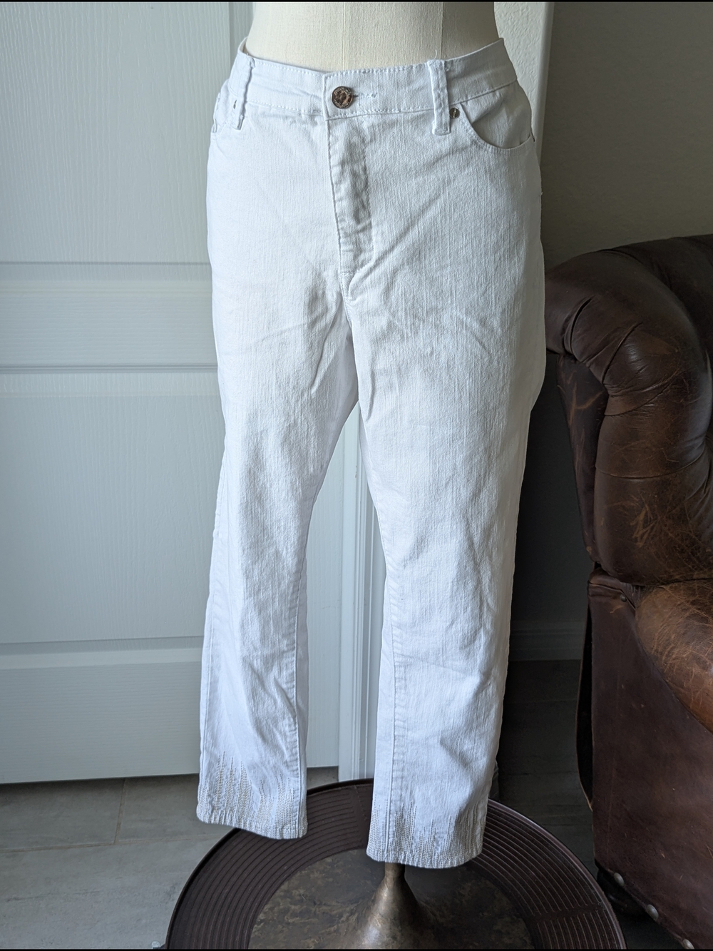 Peck & Peck White Denim Capri Jeans